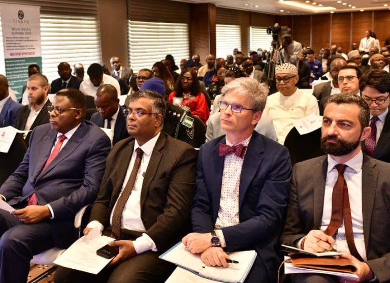 Gov Otu Presents Reform Strategies to Investors