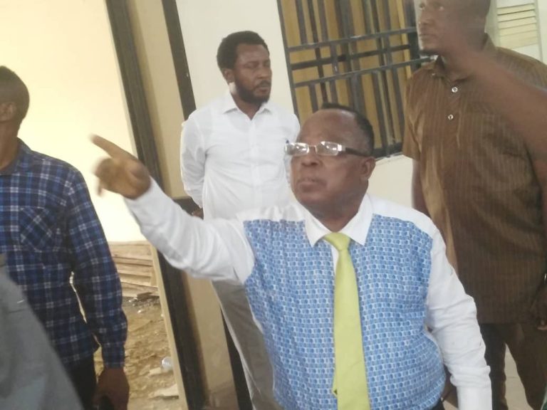 Decay in Yala Legislative Chamber Building Causes Chairman Sleepless Night