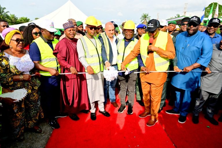 Cross River, Akwa Ibom Axis  65-kilometre Stretch of Lagos-Calabar Coastal Highway Flags Off